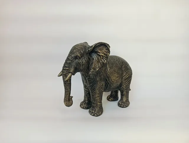 Classic Elephant - aged gold