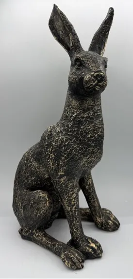 March hare - looking right - aged gold