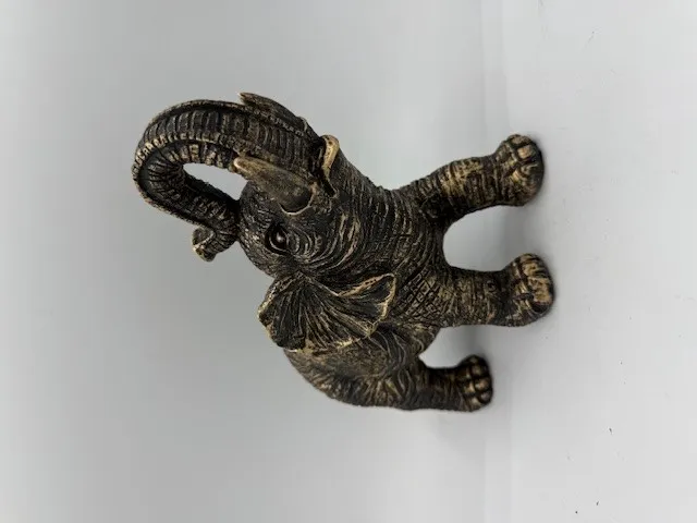 Medium Classic Elephant (Up) - aged gold