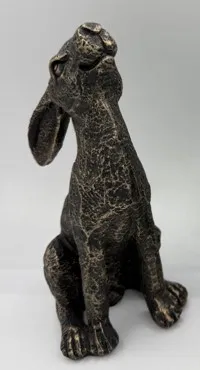 Moongazing hare - Medium aged gold